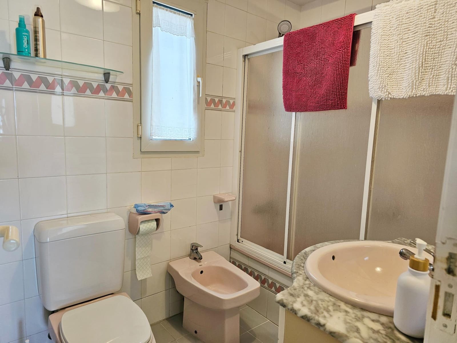 Appartement de 2 chambres à louer à Denia avec piscine - 900 € (Ref: 8982492)