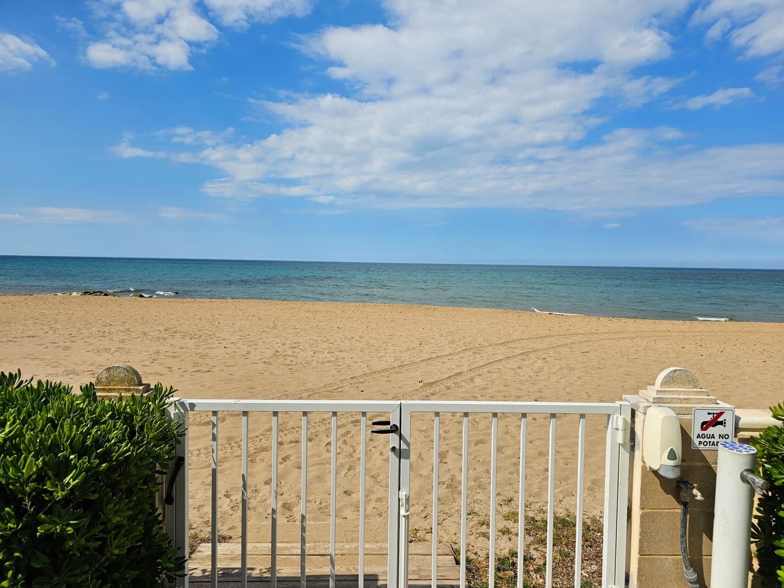 Appartement de 2 chambres à louer à Denia avec piscine - 900 € (Ref: 8982492)