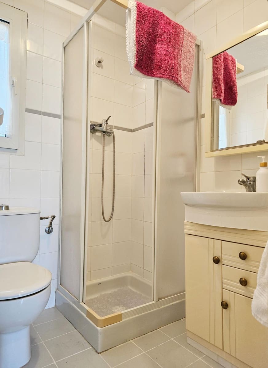 Apartamento de 2 habitaciones en Dénia en alquiler con piscina garaje - 850 € (Ref: 8982492)