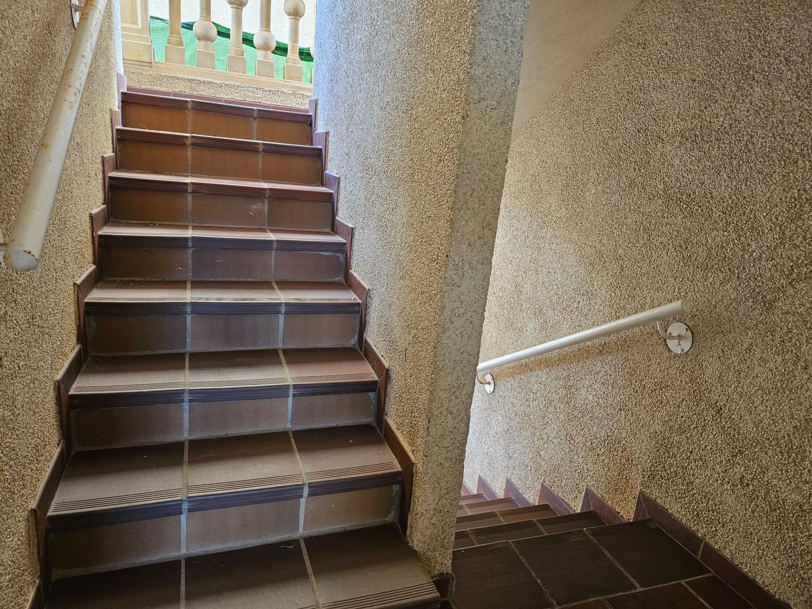 Apartamento de 2 habitaciones en Dénia en alquiler con piscina garaje - 850 € (Ref: 8982492)