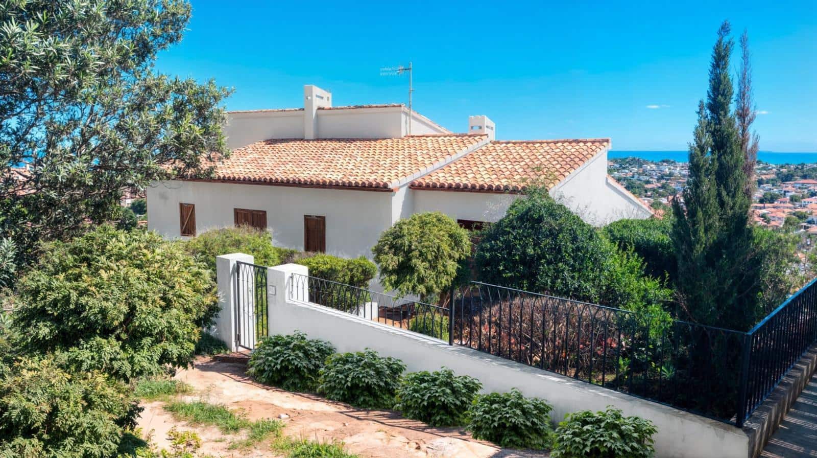 7 sypialnia Willa na sprzedaż w Denia z basenem garażem - 1 450 000 € (Ref: 8993932)