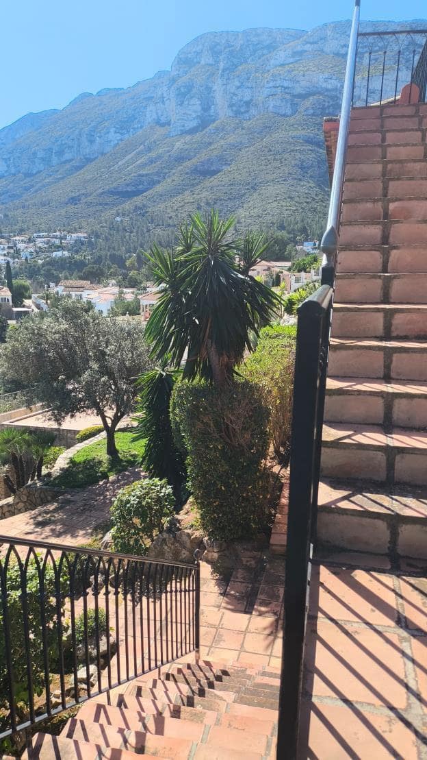 7 bedroom Villa for sale in Denia with pool garage - € 1,450,000 (Ref: 8993932)