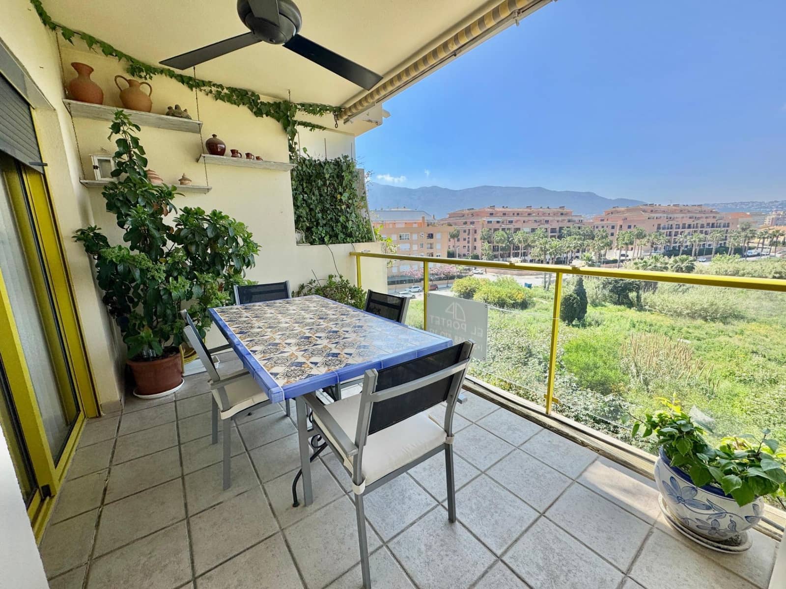 3 soveværelse Lejlighed til salg i Denia med swimmingpool - € 399.000 (Ref: 8999182)