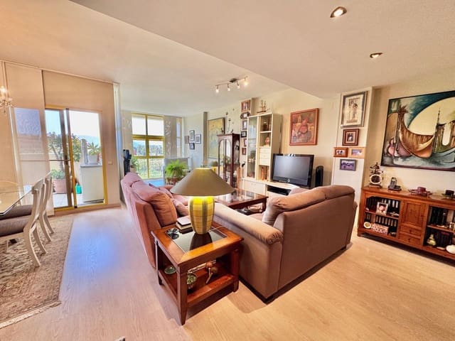 3 soveværelse Lejlighed til salg i Centro Urbano, Dénia med swimmingpool - € 399.000 (Ref: 8999182)