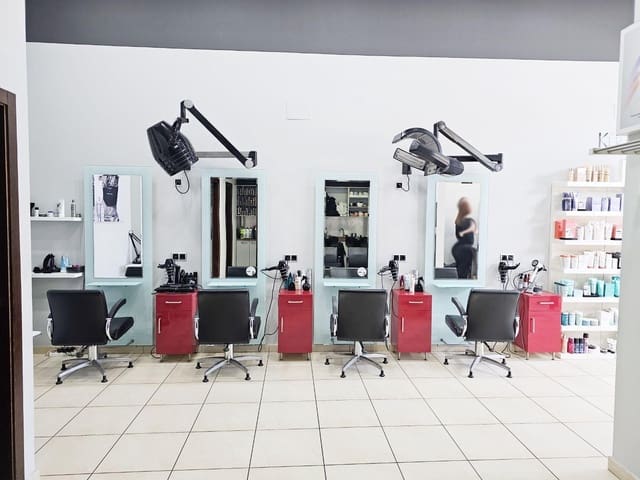 Yritys vuokrattavana paikassa El Puerto, Dénia - 1 000 € (Ref: 9007253)