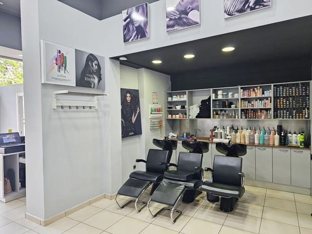 Yritys vuokrattavana paikassa El Puerto, Dénia - 1 000 € (Ref: 9007253)