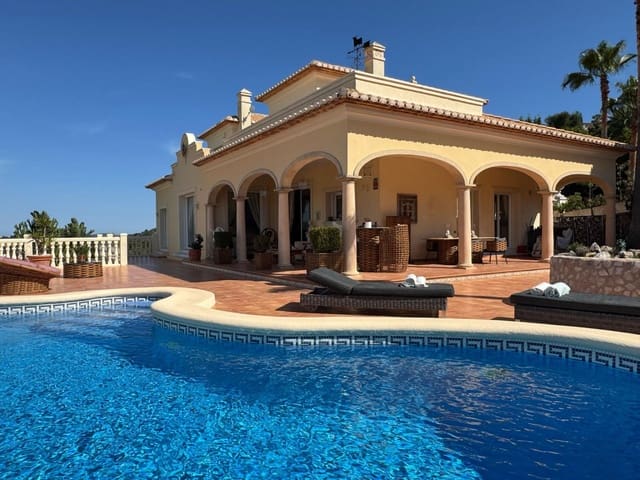 4 soveværelse Villa til salg i Pedreguer med swimmingpool garage - € 1.165.000 (Ref: 9020620)