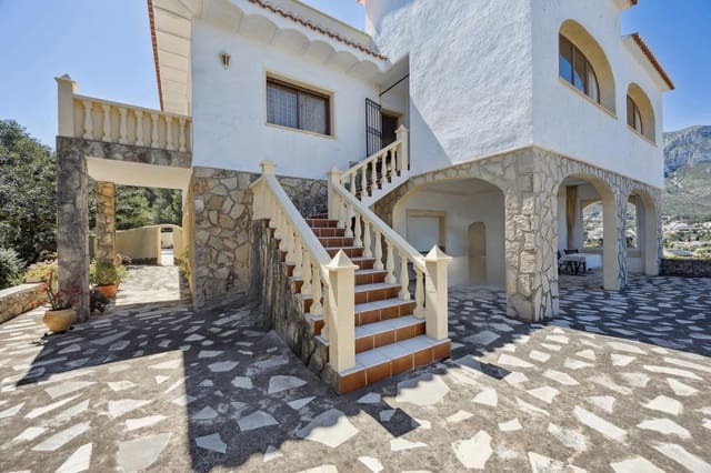 2 soverom Villa til salgs i El Montgó, Dénia med svømmebasseng garasje - € 785 000 (Ref: 9049009)