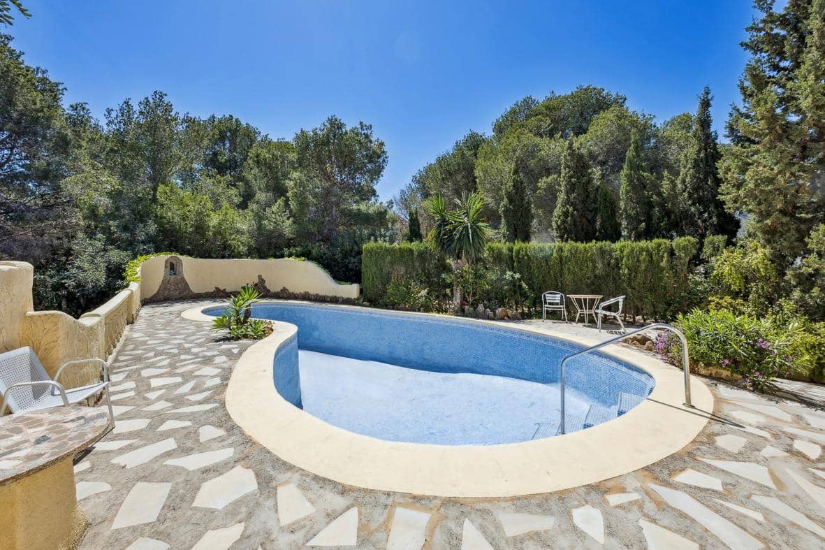 Chalet de 2 habitaciones en Dénia en venta con piscina garaje - 785.000 € (Ref: 9049009)