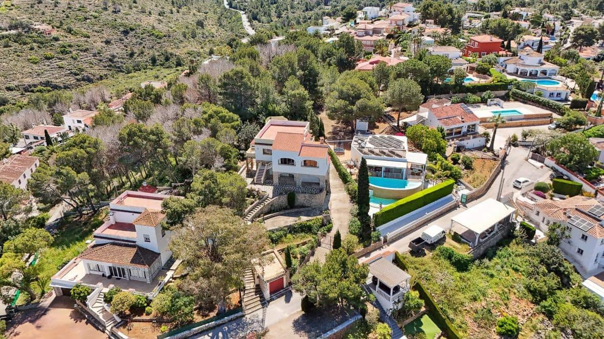Chalet de 2 habitaciones en Dénia en venta con piscina garaje - 785.000 € (Ref: 9049009)