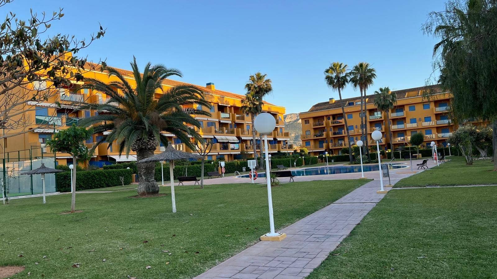 Ático de 4 habitaciones en Dénia en venta con piscina - 498.000 € (Ref: 9085404)