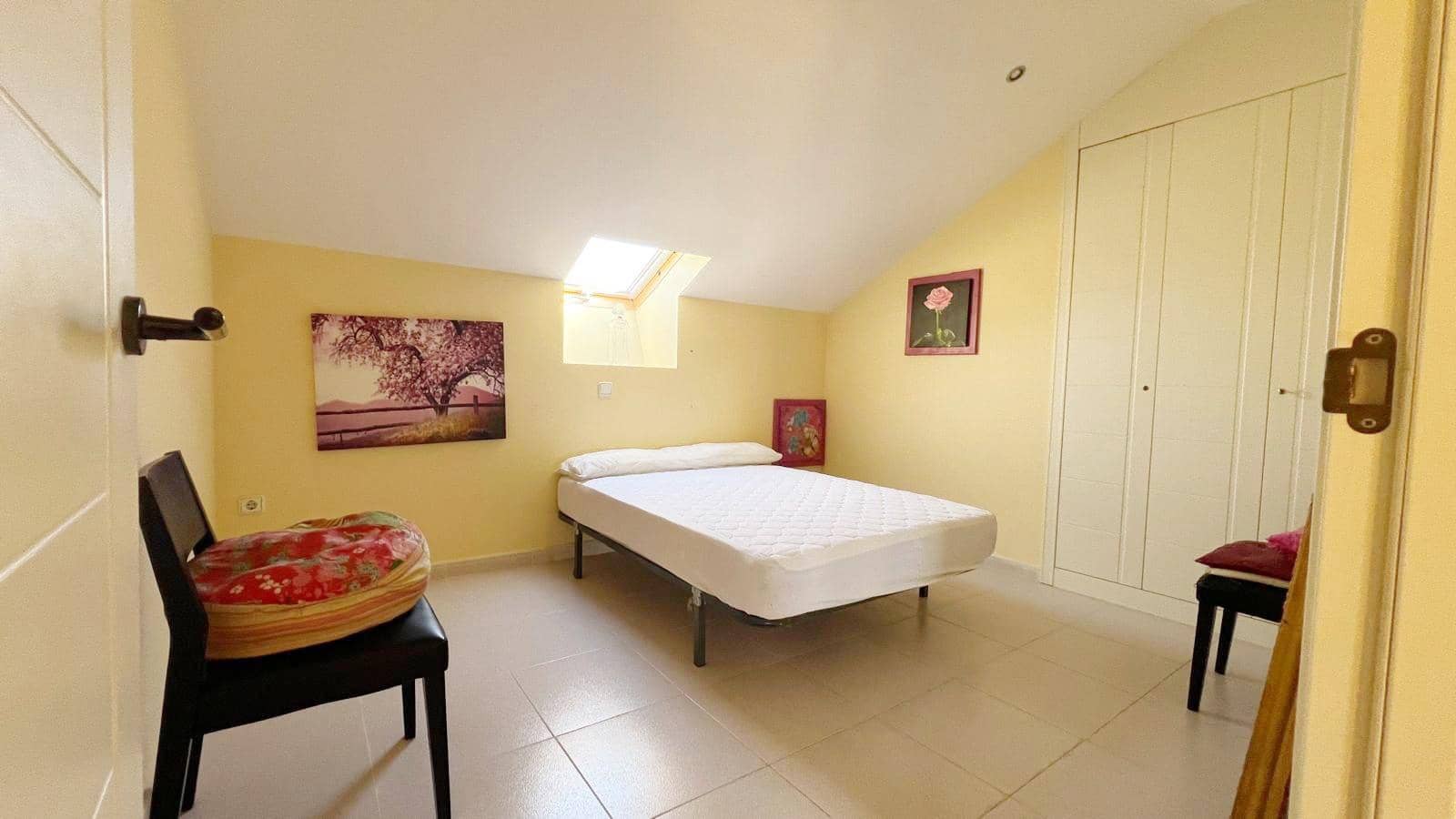 4 bedroom Penthouse for sale in Denia with pool - € 498,000 (Ref: 9085404)