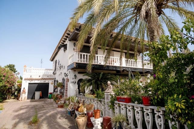 5 bedroom Villa for sale in Els Poblets with pool garage - € 845,000 (Ref: 9085405)