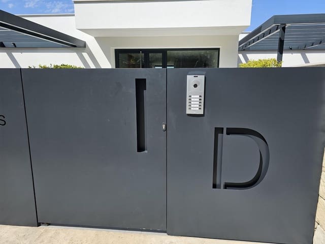 Appartement de 3 chambres à louer à La Sella avec piscine - 2 500 € (Ref: 9089937)