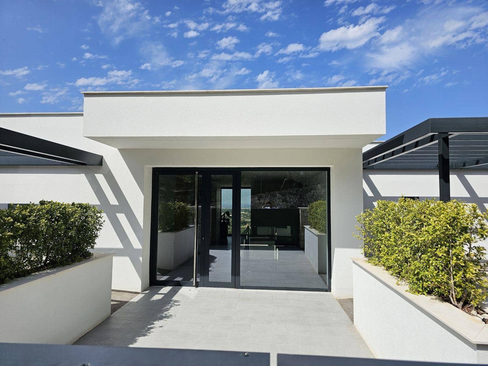 3 soveværelse Lejlighed til leje i La Sella med swimmingpool - € 2.500 (Ref: 9089937)