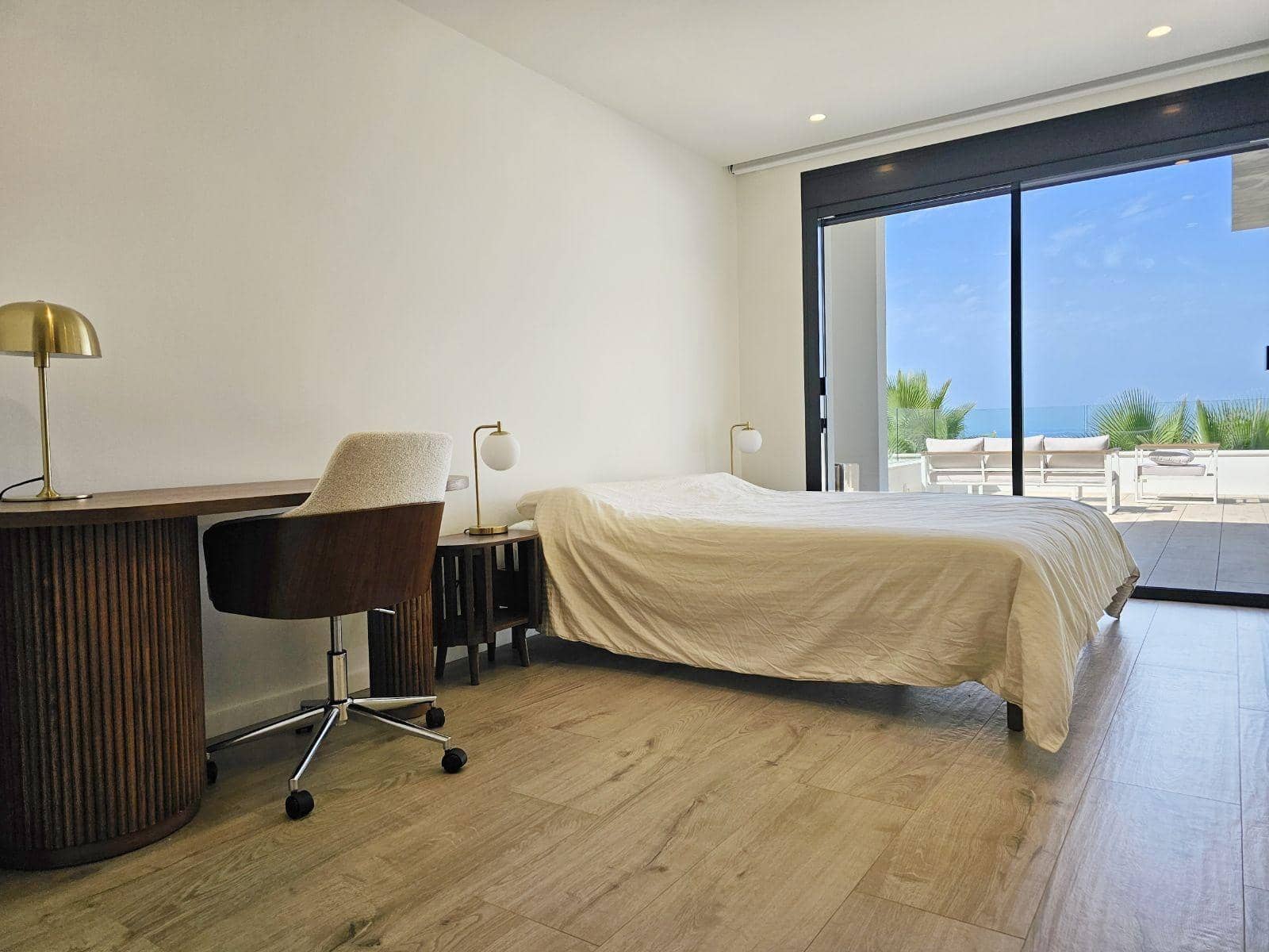 3 slaapkamer Appartement te huur in La Sella met zwembad - € 2.500 (Ref: 9089937)