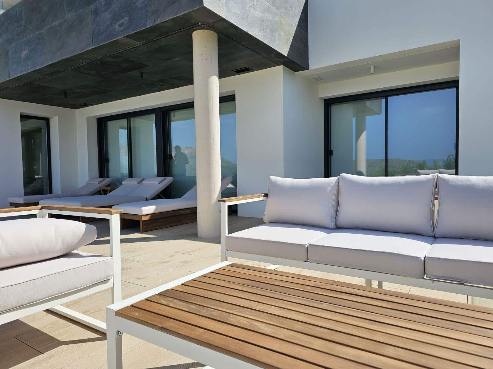 3 slaapkamer Appartement te huur in La Sella met zwembad - € 2.500 (Ref: 9089937)