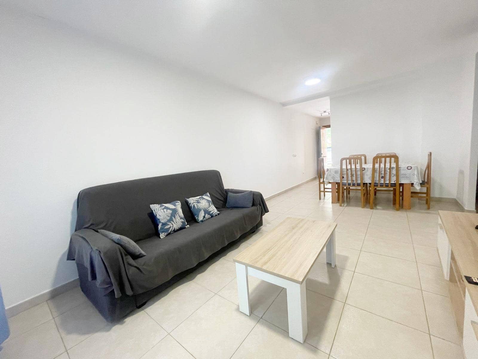 2 slaapkamer Appartement te huur in Denia met zwembad - € 850 (Ref: 9134602)