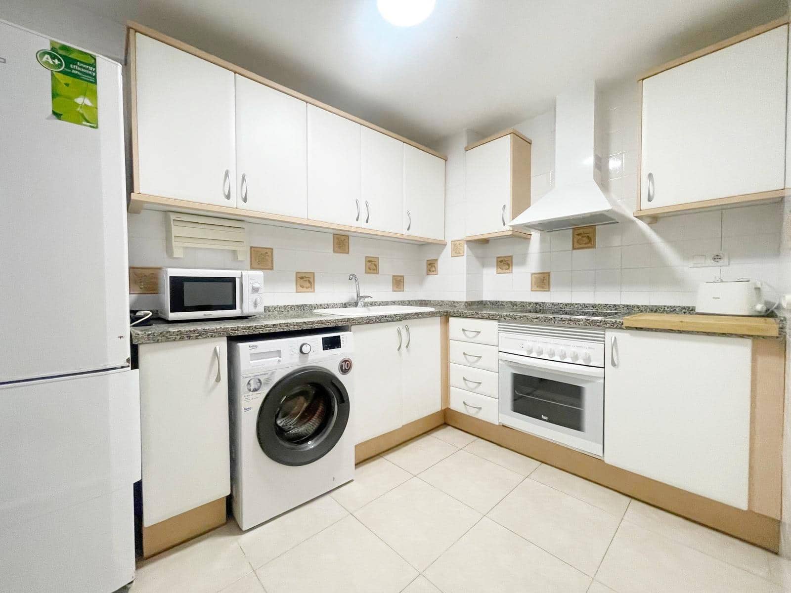 2 slaapkamer Appartement te huur in Denia met zwembad - € 850 (Ref: 9134602)