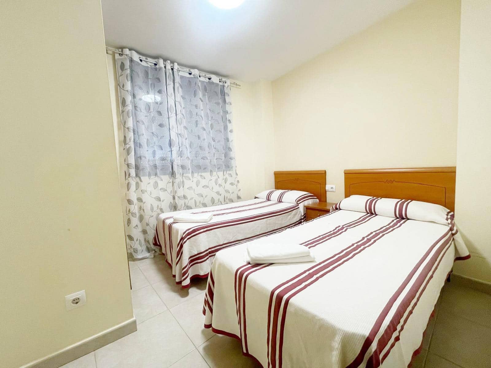 2 slaapkamer Appartement te huur in Denia met zwembad - € 850 (Ref: 9134602)