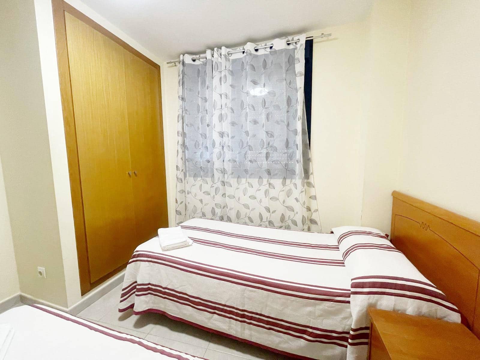 2 slaapkamer Appartement te huur in Denia met zwembad - € 850 (Ref: 9134602)