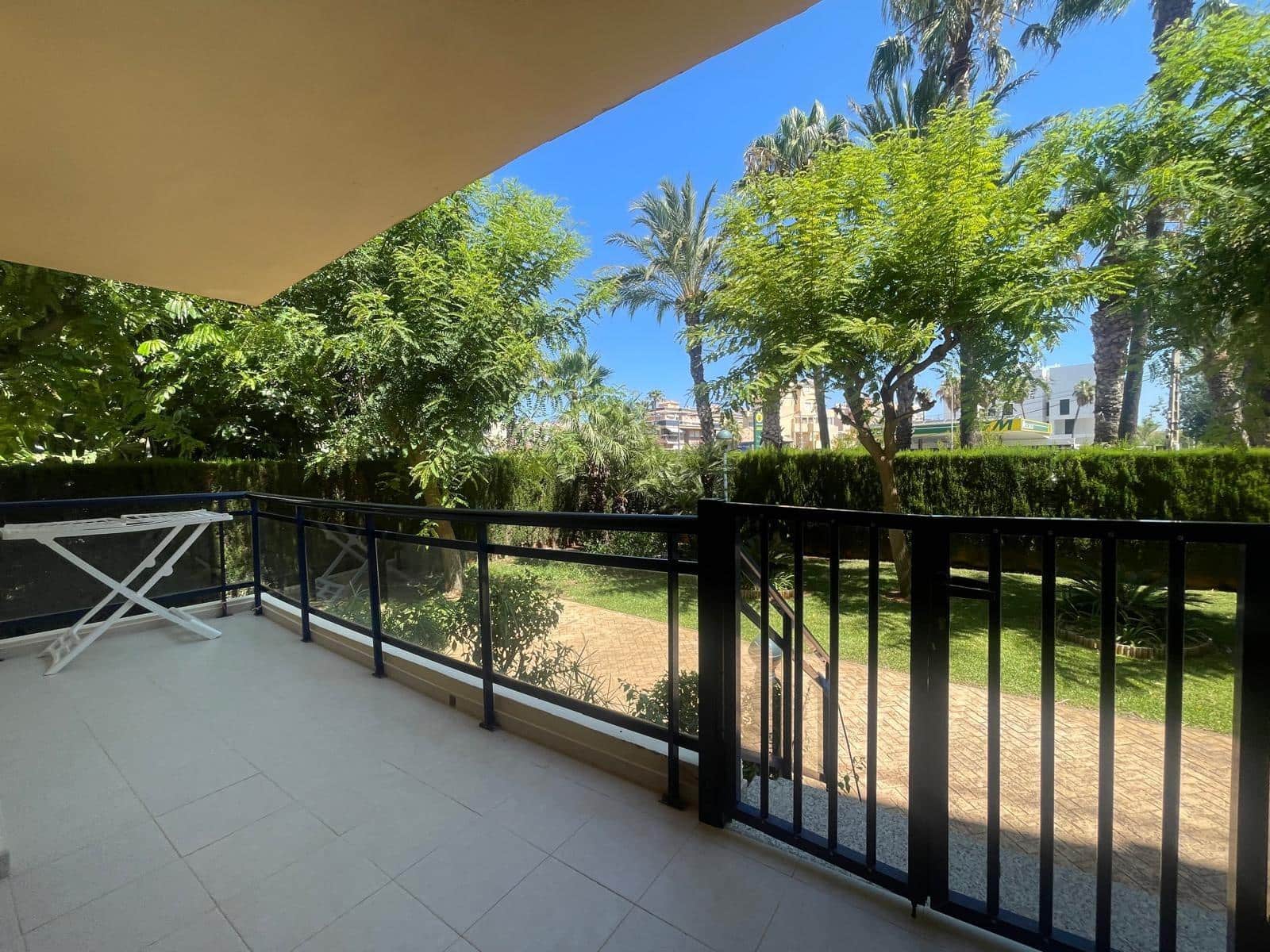 2 slaapkamer Appartement te huur in Denia met zwembad - € 850 (Ref: 9134602)