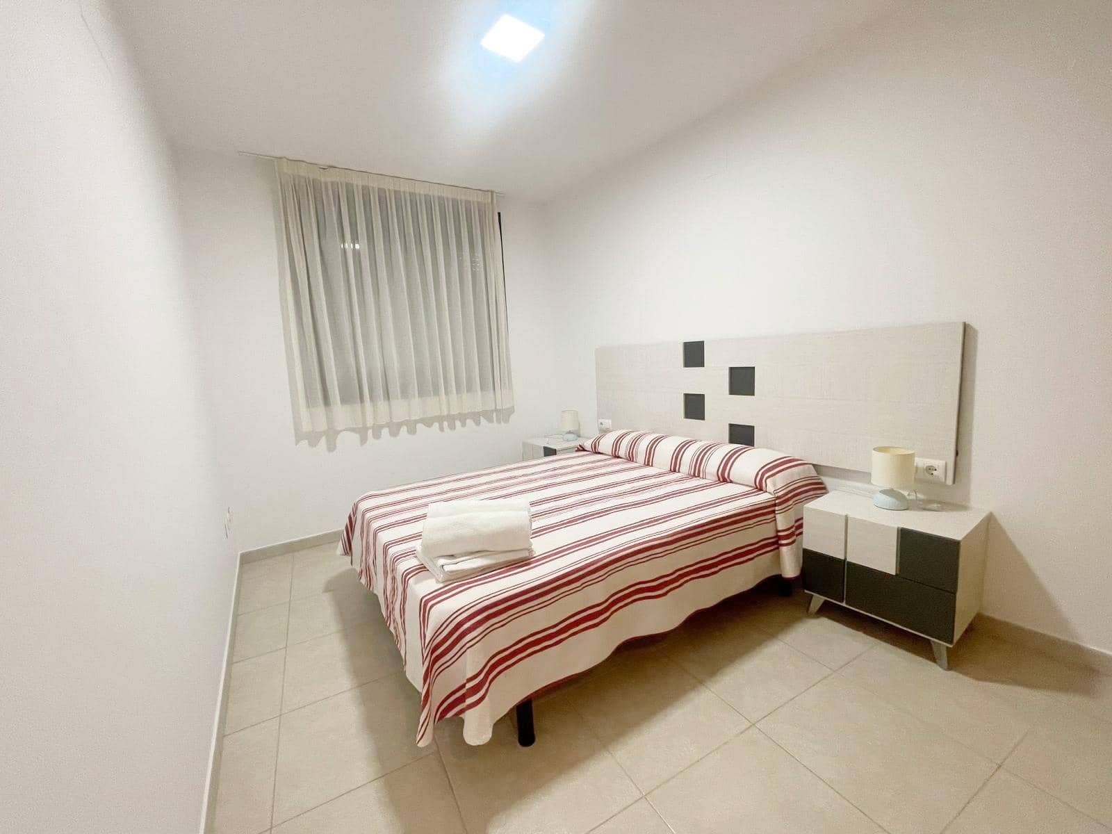 2 soverom Leilighet til leie i Denia med svømmebasseng - € 750 (Ref: 9134603)