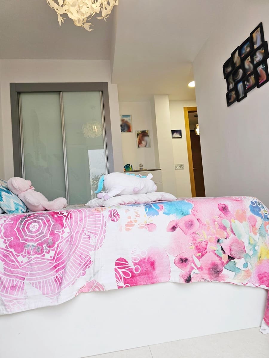 3 slaapkamer Penthouse te koop in Denia met zwembad - € 570.000 (Ref: 9141732)