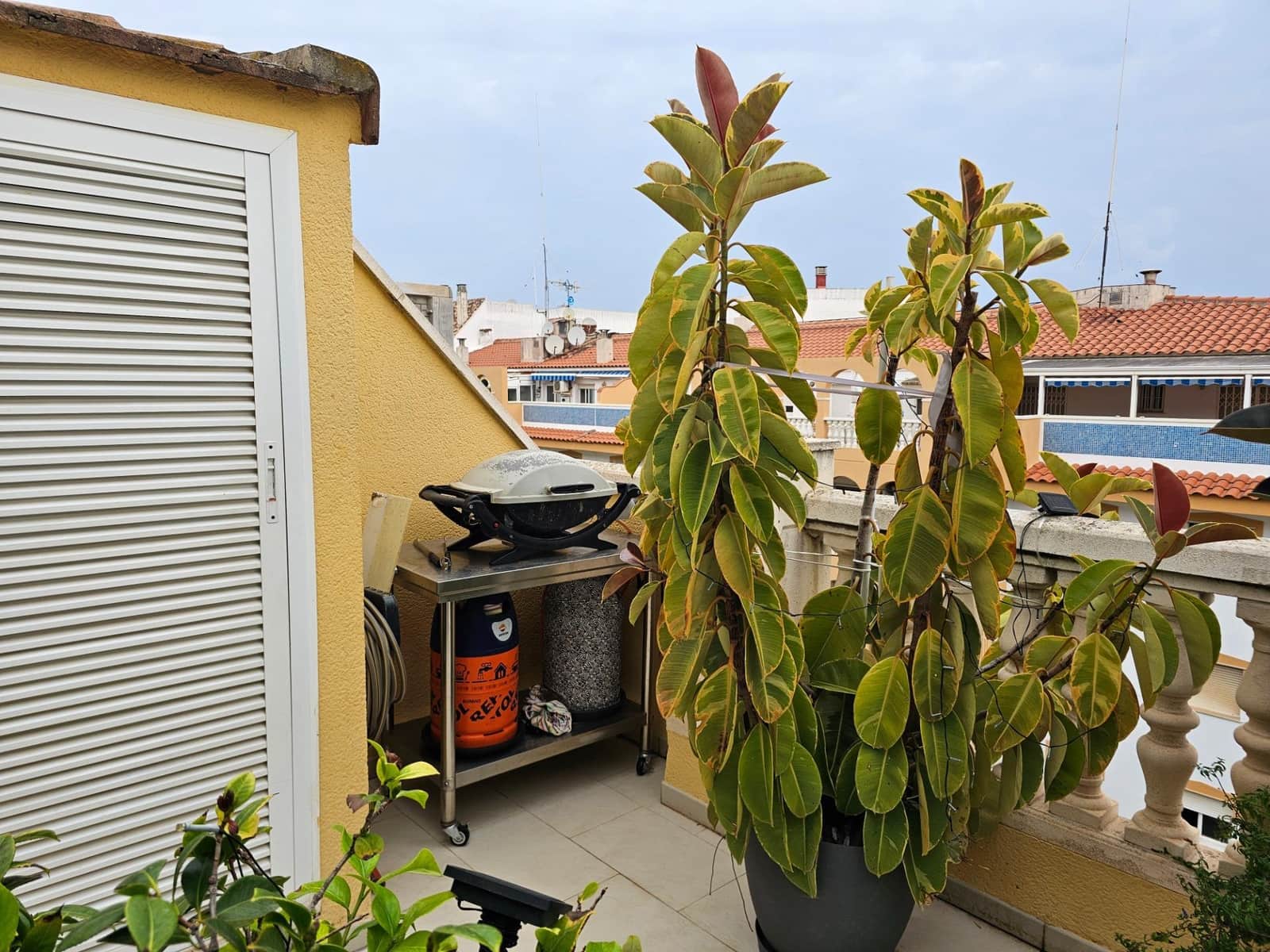 3 slaapkamer Penthouse te koop in Denia met zwembad - € 570.000 (Ref: 9141732)