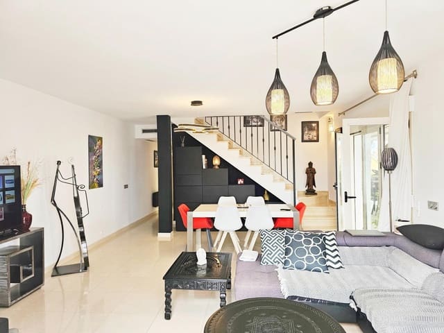 Ático de 3 habitaciones en La Pedrera - Vessanes, Dénia en venta con piscina - 570.000 € (Ref: 9141732)