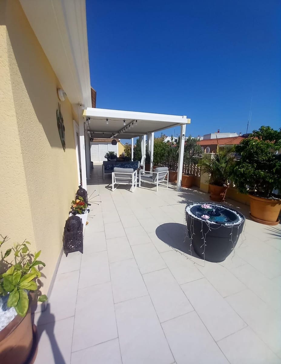3 makuuhuone Kattohuoneisto myytävänä paikassa Denia mukana uima-altaan - 570 000 € (Ref: 9141732)