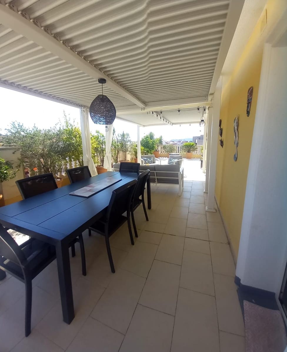 3 makuuhuone Kattohuoneisto myytävänä paikassa Denia mukana uima-altaan - 570 000 € (Ref: 9141732)