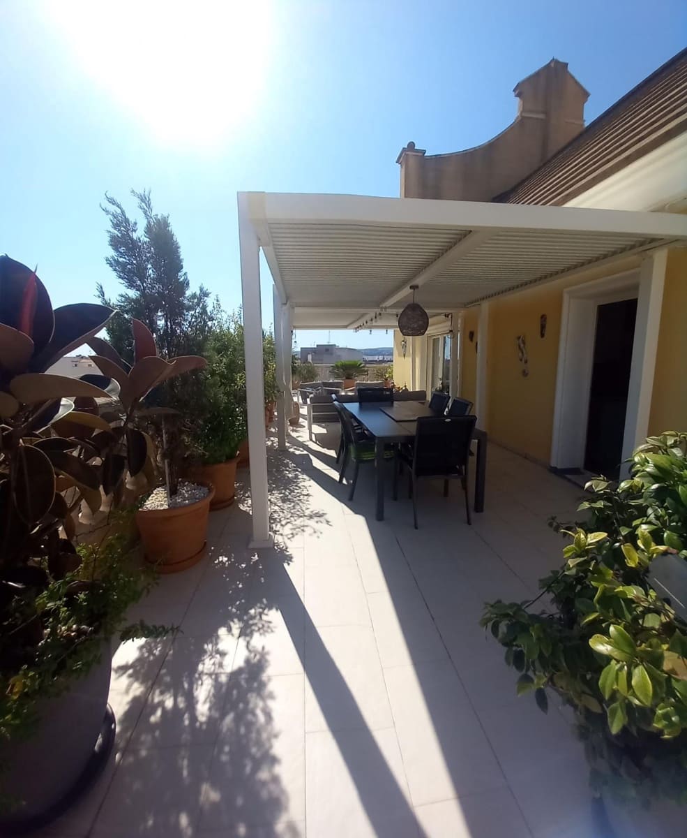 3 makuuhuone Kattohuoneisto myytävänä paikassa Denia mukana uima-altaan - 570 000 € (Ref: 9141732)