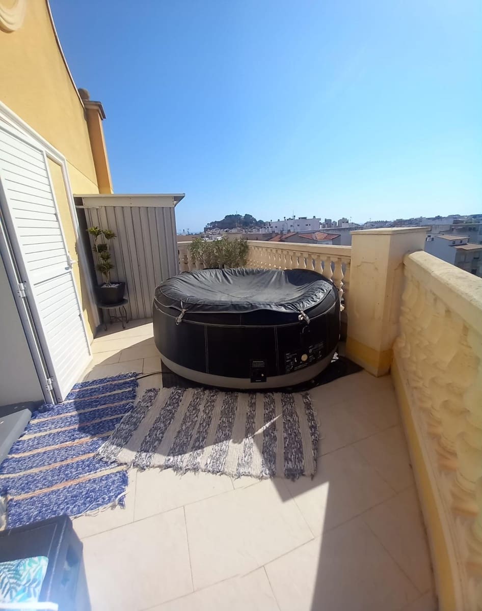 3 makuuhuone Kattohuoneisto myytävänä paikassa Denia mukana uima-altaan - 570 000 € (Ref: 9141732)