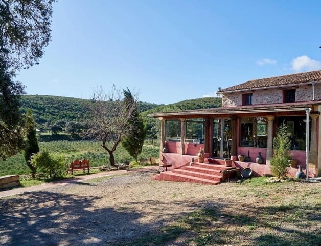 6 soveværelse Finca/Landehus til salg i Enguera med swimmingpool garage - € 1.100.000 (Ref: 9141733)