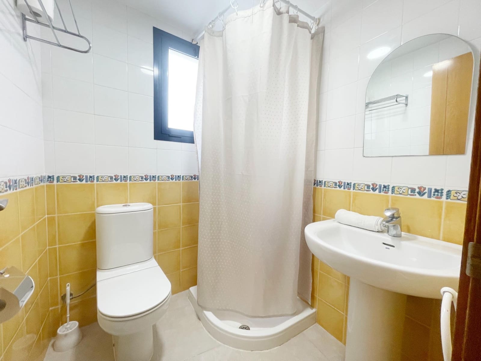 2 slaapkamer Appartement te huur in Denia met zwembad - € 850 (Ref: 9159619)