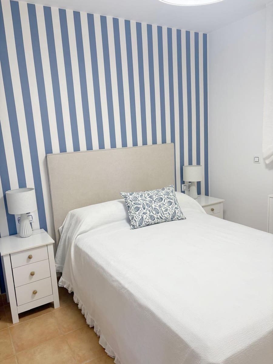 2 bedroom Apartment for rent in Denia with pool - € 750 (Ref: 9159620)