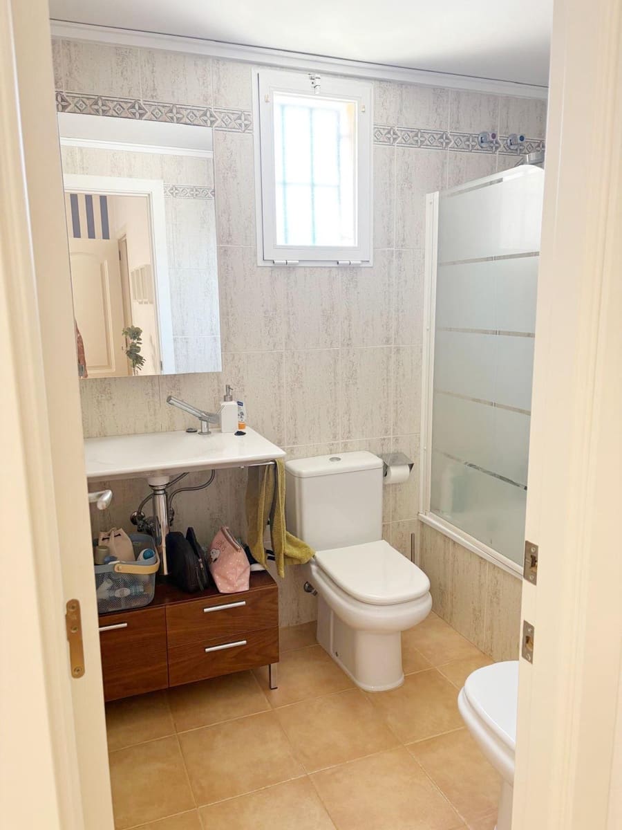 2 soveværelse Lejlighed til leje i Denia med swimmingpool - € 750 (Ref: 9159620)