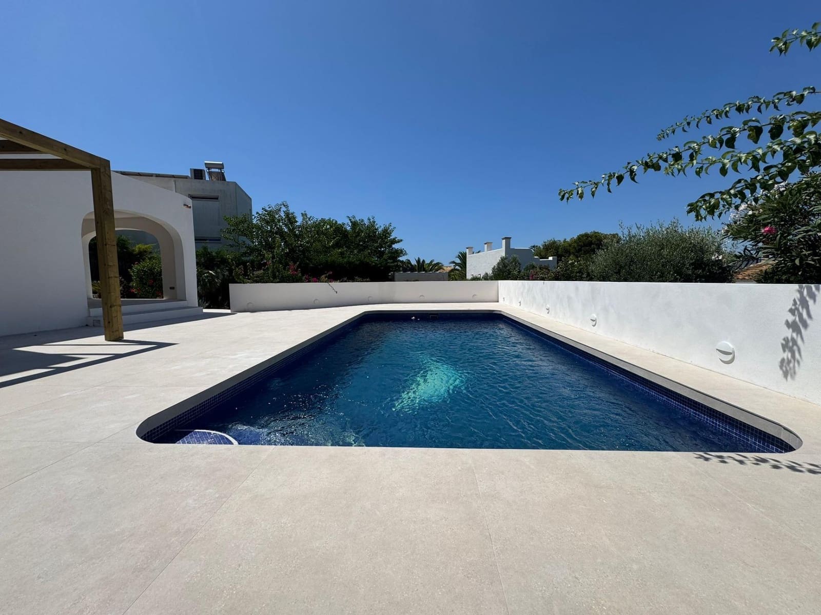 4 sypialnia Willa na sprzedaż w Javea / Xabia z basenem garażem - 1 925 000 € (Ref: 9176559)