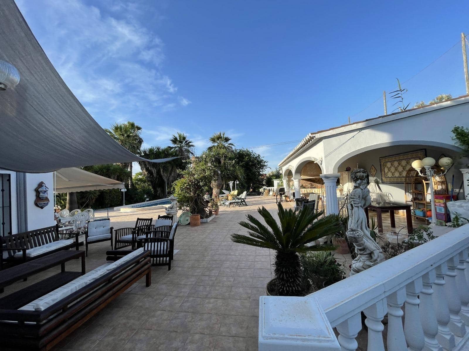 4 soveværelse Villa til salg i Oliva Nova med swimmingpool garage - € 740.000 (Ref: 9192508)