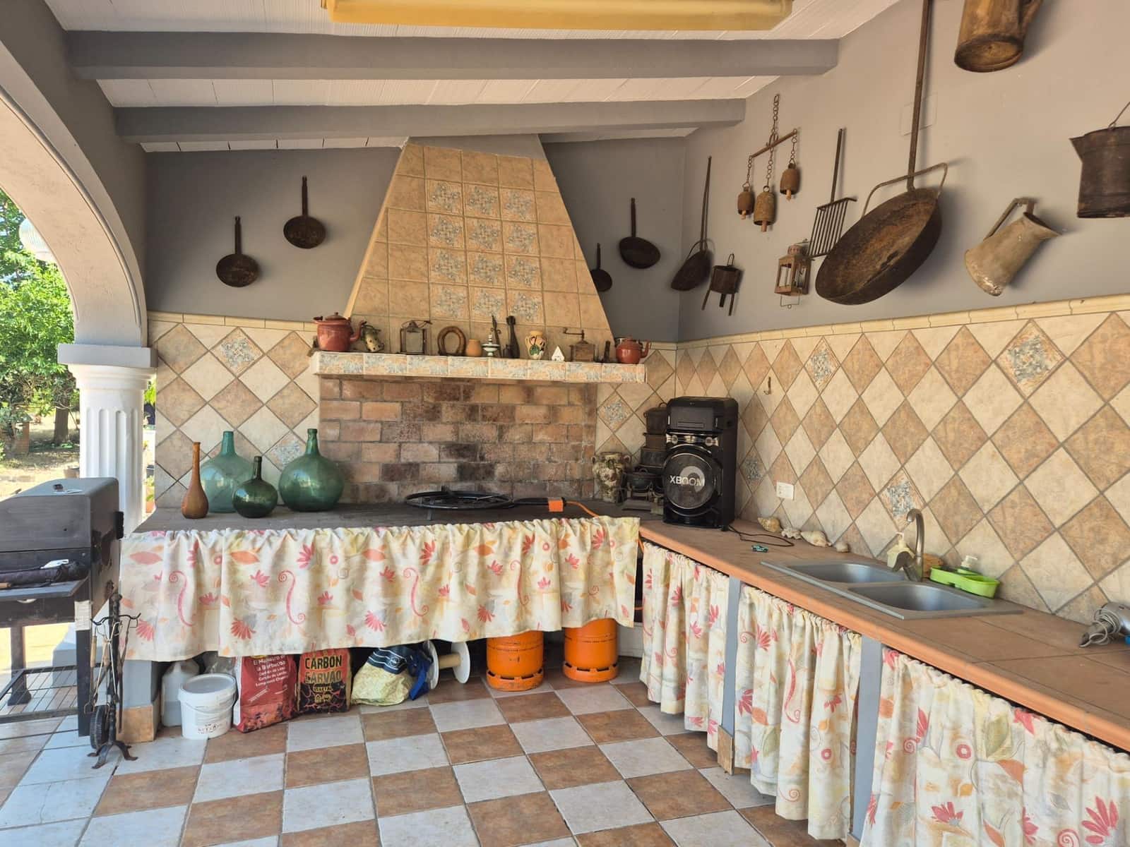 Chalet de 4 habitaciones en Oliva Nova en venta con piscina garaje - 740.000 € (Ref: 9192508)