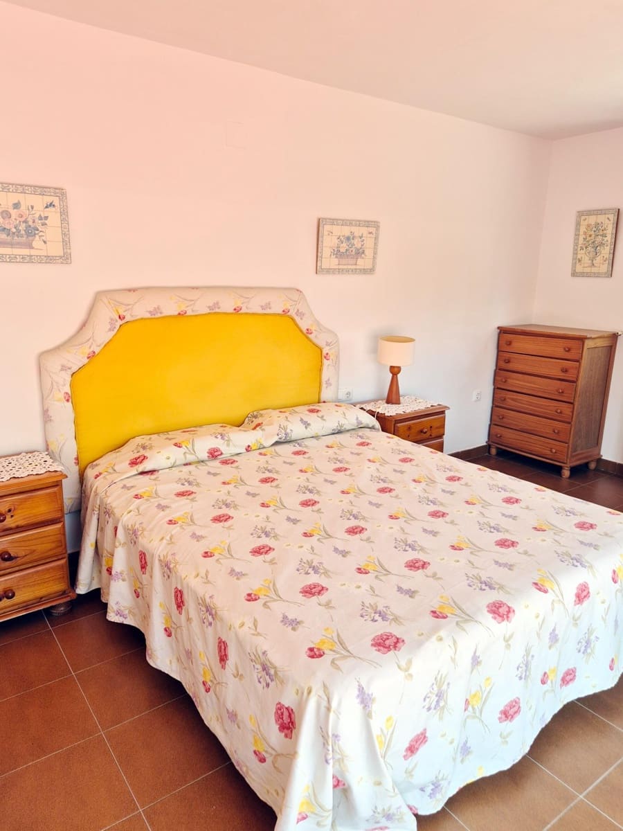 4 bedroom Villa for sale in Oliva Nova with pool garage - € 740,000 (Ref: 9192508)