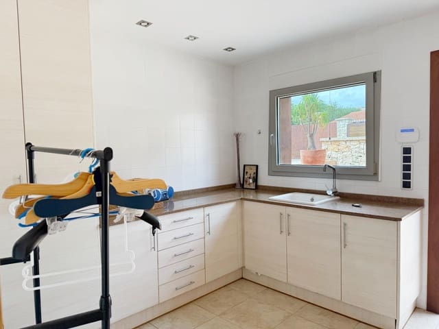 4 bedroom Villa for sale in Dénia with pool garage - € 1,200,000 (Ref: 9202571)