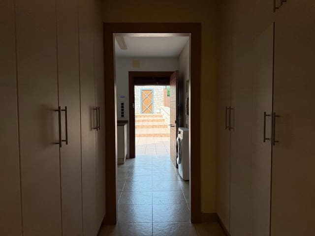 4 soverom Villa til salgs i Dénia med svømmebasseng garasje - € 1 200 000 (Ref: 9202571)