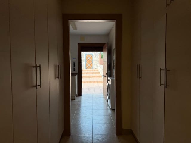 4 soveværelse Villa til salg i Dénia med swimmingpool garage - € 1.200.000 (Ref: 9202571)