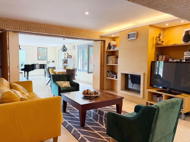 4 bedroom Villa for sale in Dénia with pool garage - € 1,200,000 (Ref: 9202571)