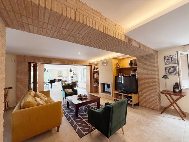 4 bedroom Villa for sale in Dénia with pool garage - € 1,200,000 (Ref: 9202571)