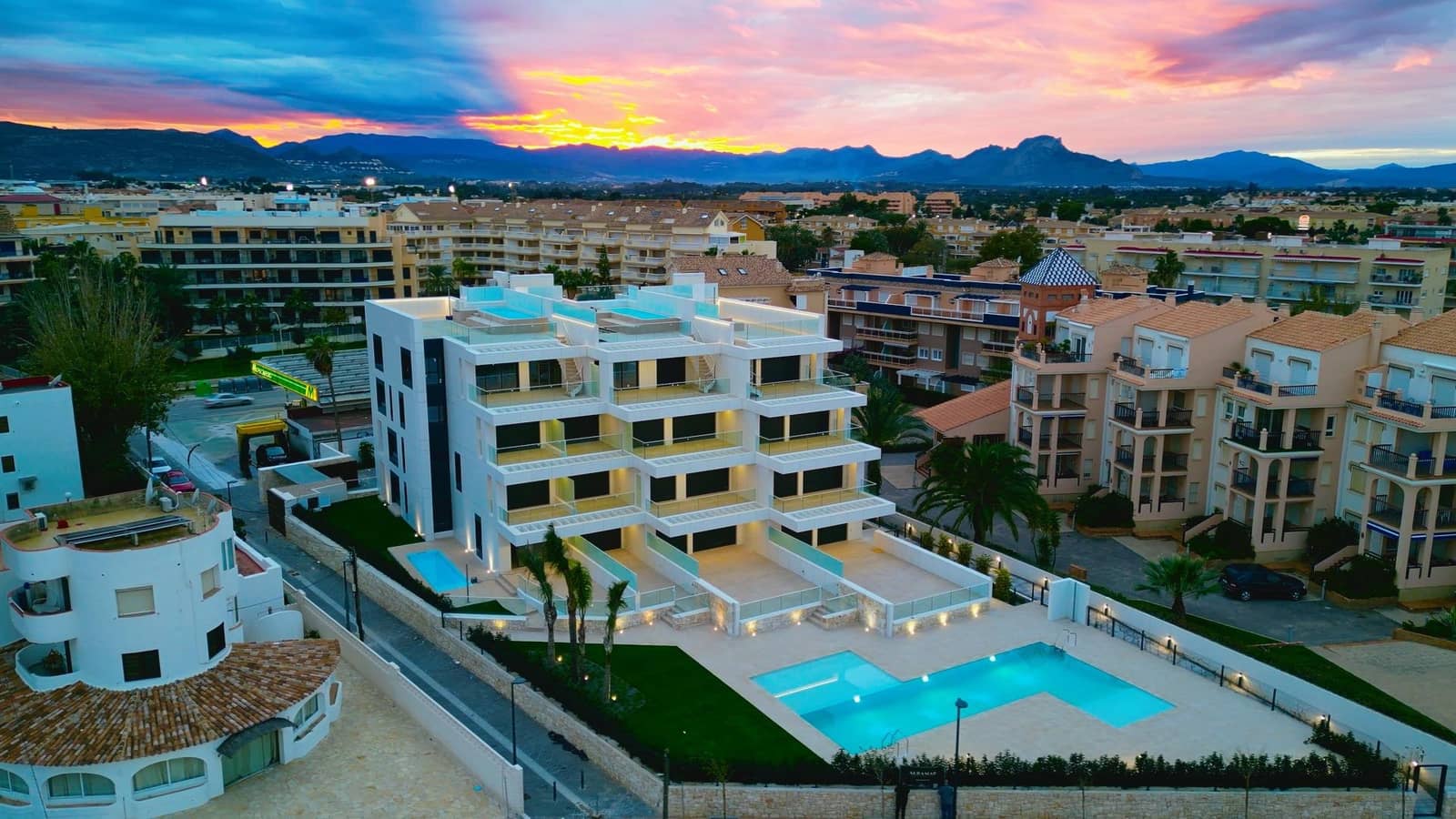 3 soverom Penthouse til salgs i Denia med svømmebasseng garasje - € 3 000 000 (Ref: 9208454)