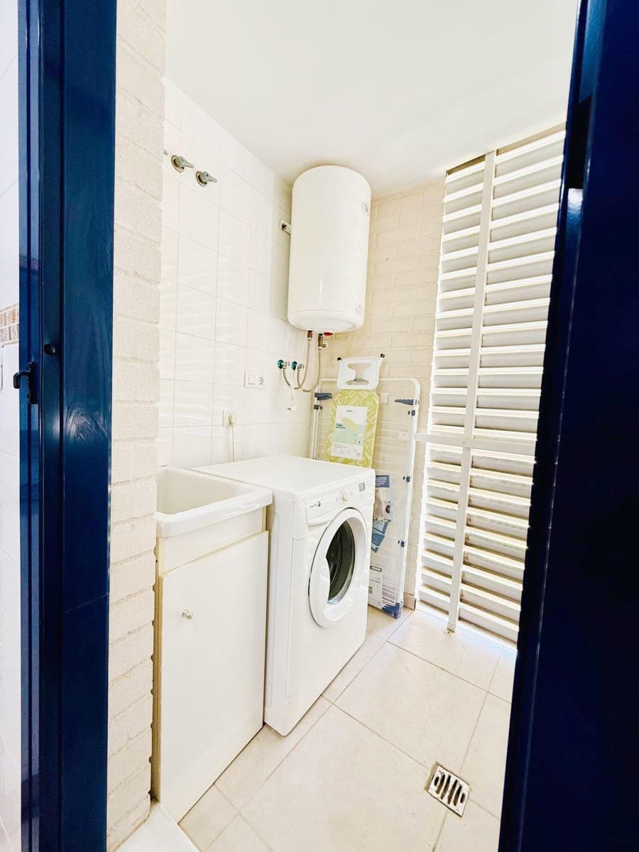 3 bedroom Apartment for rent in Denia with pool garage - € 1,500 (Ref: 9217625)