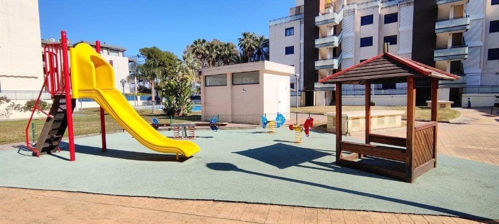 3 bedroom Apartment for rent in Denia with pool garage - € 1,500 (Ref: 9217625)